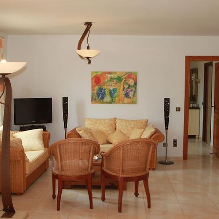 Chrisuli - Well Furnished Villa With Panoramic Views In 모라이라 객실 사진