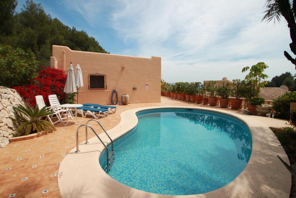 Chrisuli - Well Furnished Villa With Panoramic Views In 모라이라 객실 사진